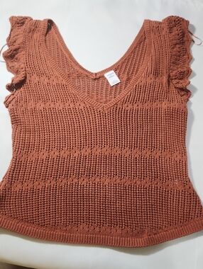 Melrose and Market Rust Knit V-Neck Open-Stitch Tank With Ruffled Cap Sleeve